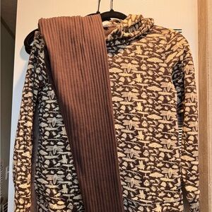 Kate Quinn Insect Patterned Women's Hoodie with Wide Ribbed Fold-Over Leggings